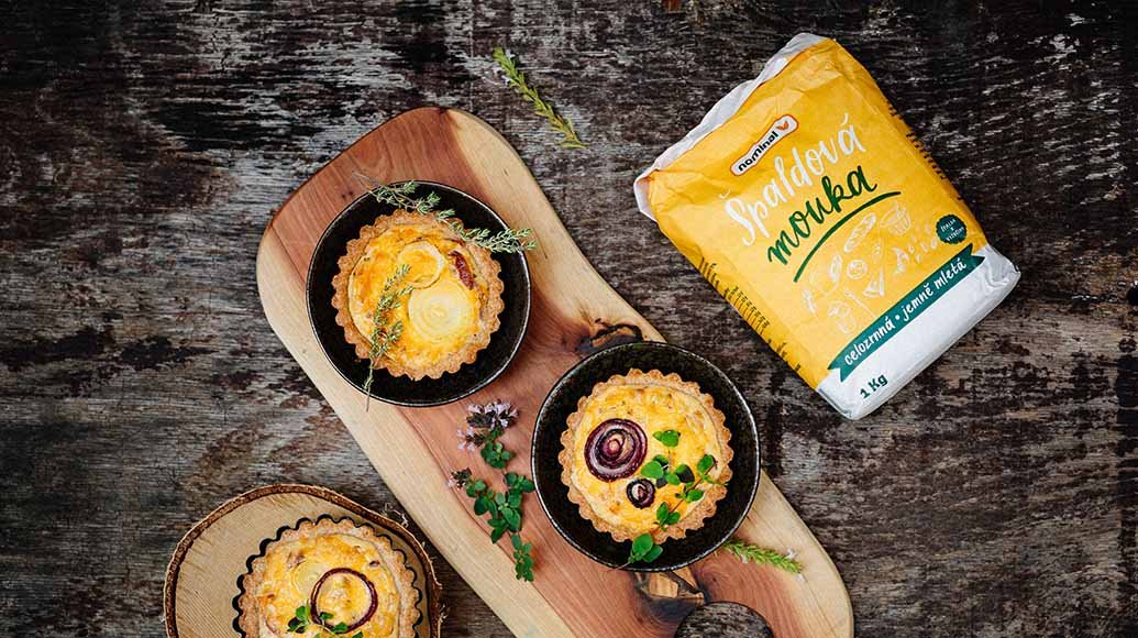 Savoury onion pie - quiche