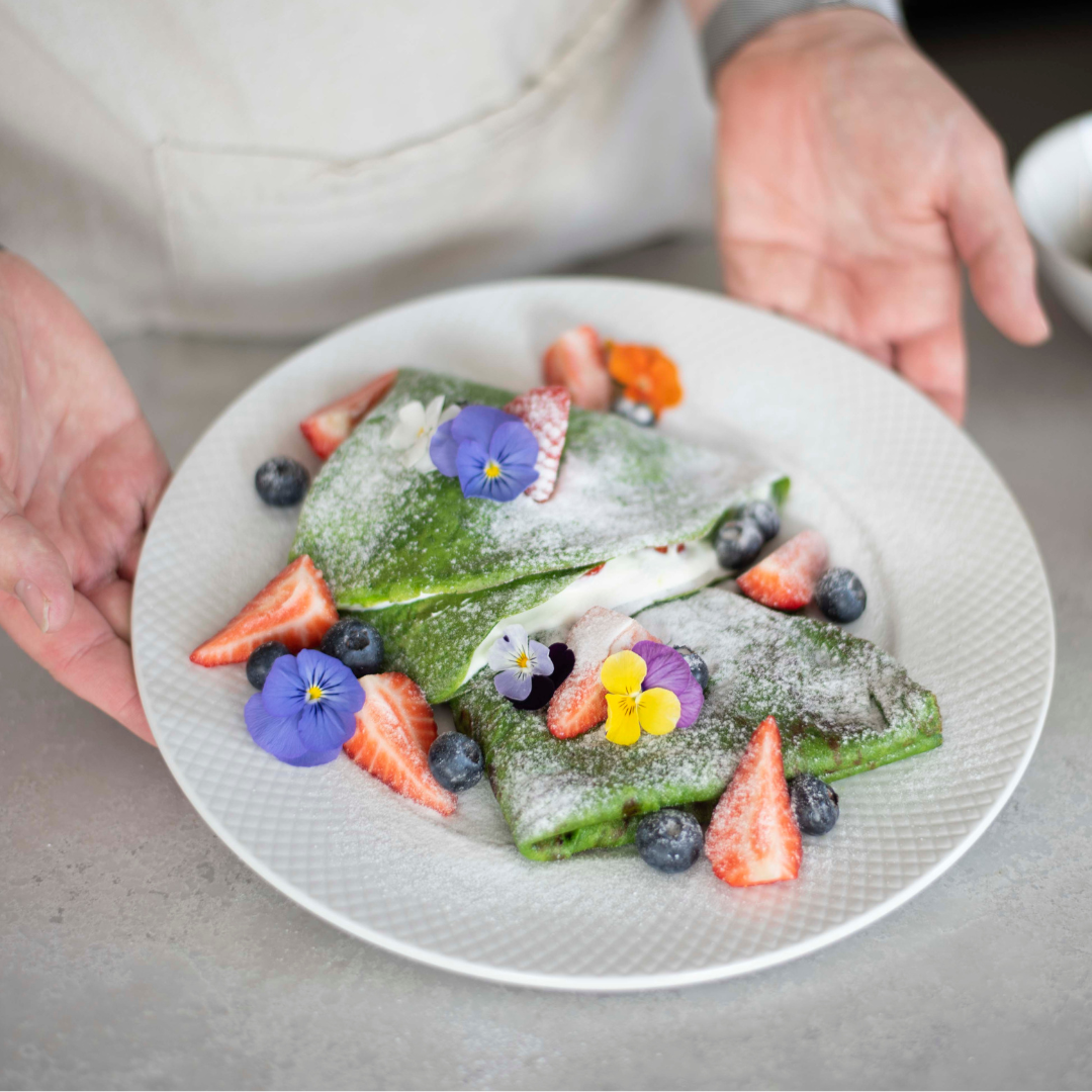 Sweet spelt pancakes with spinach 