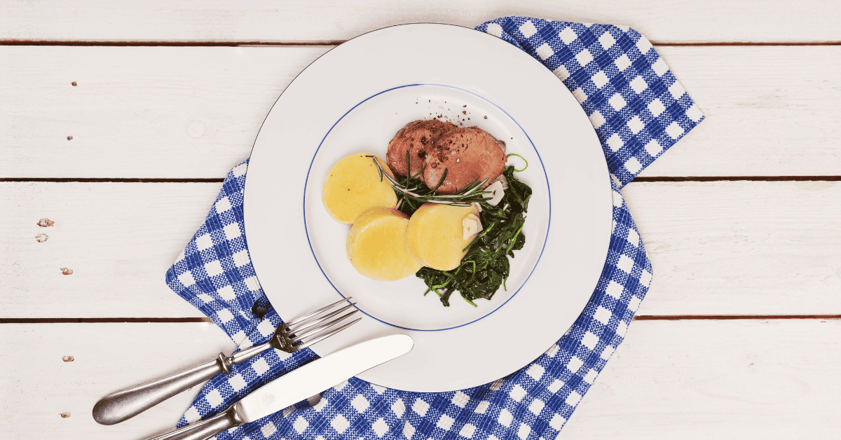 Raspberry cream puffs